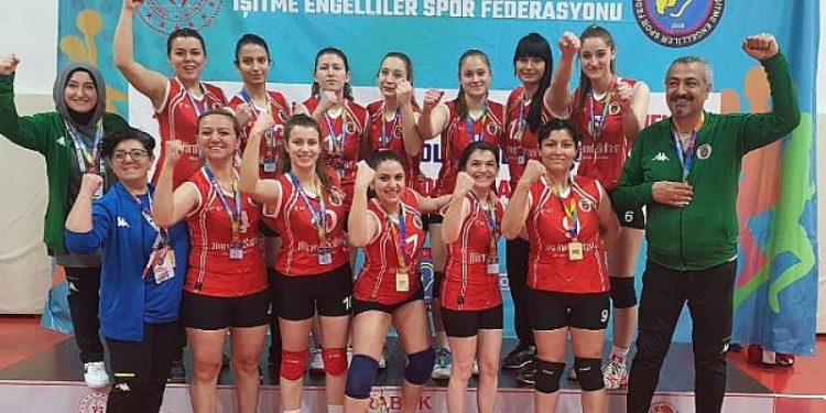 Gölcük İşitme Engelliler Kadınlar Voleybol Takımı Türkiye Şampiyonu